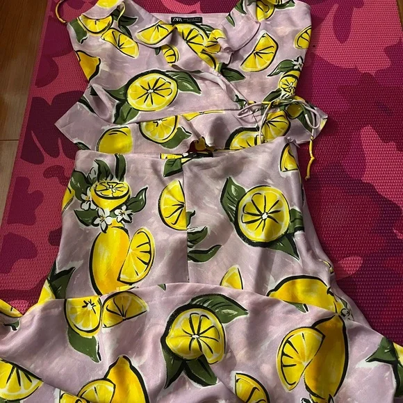 Zara lemon top and skirt set, 2-piece. Sold as a set - Picture 5 of 6